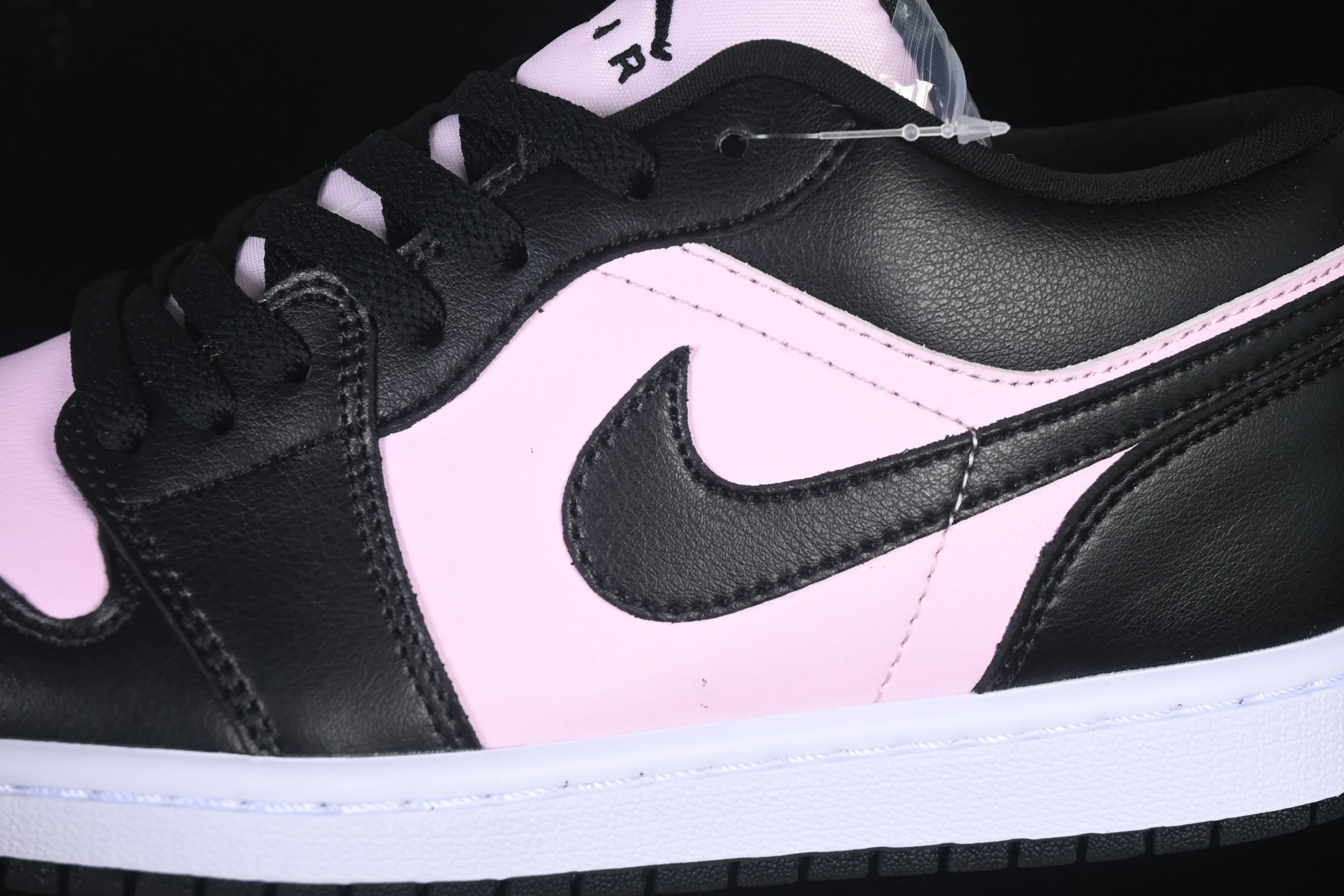 All categories Air Jordan Jordan series basketball shoes Air Jordan 1 Low Air Jordan 1 Low AJ1 Joe 1 black powder low-top cultural casual sneakers IO3394-663